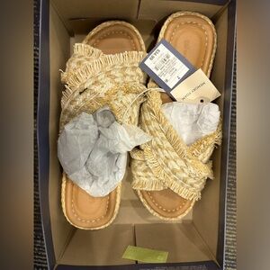 NWT UNIVERSAL THREAD Sally wedge platform sandals size 7 brown white TARGET